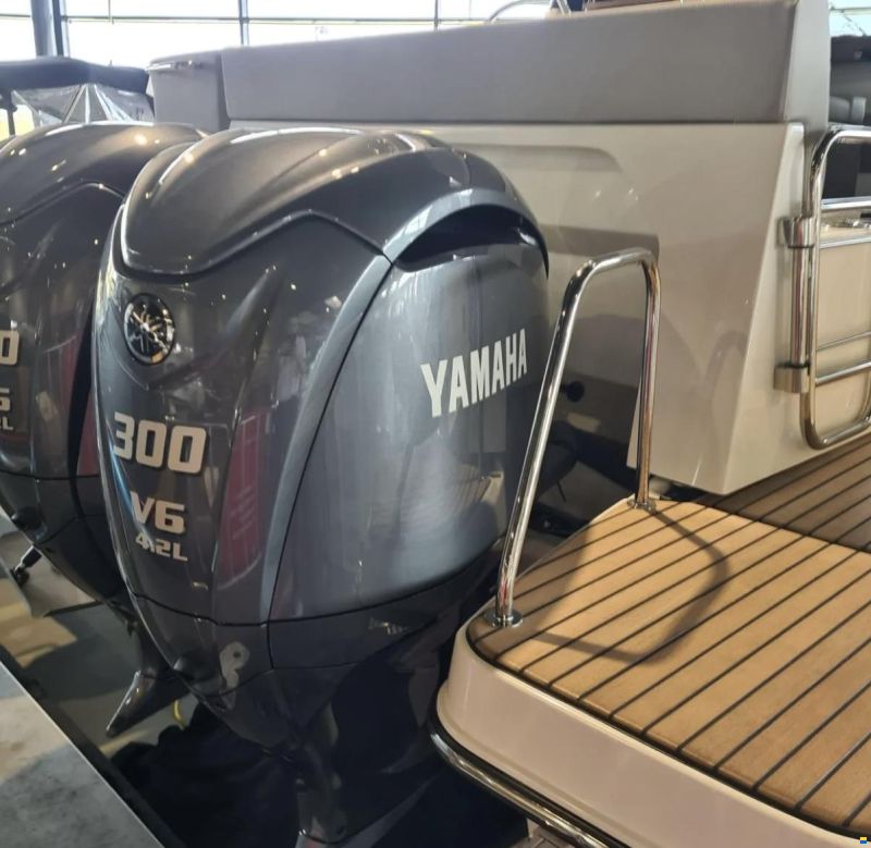 Yamaha F300NCB