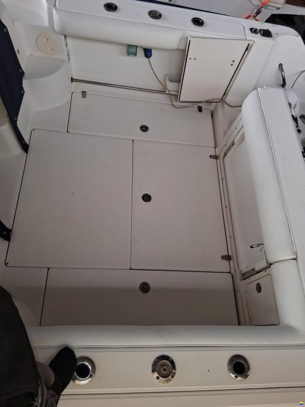 Boston Whaler 255 Conquest