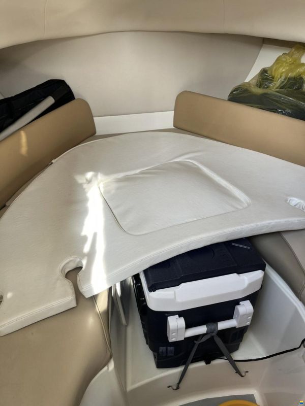 Boston Whaler 255 Conquest