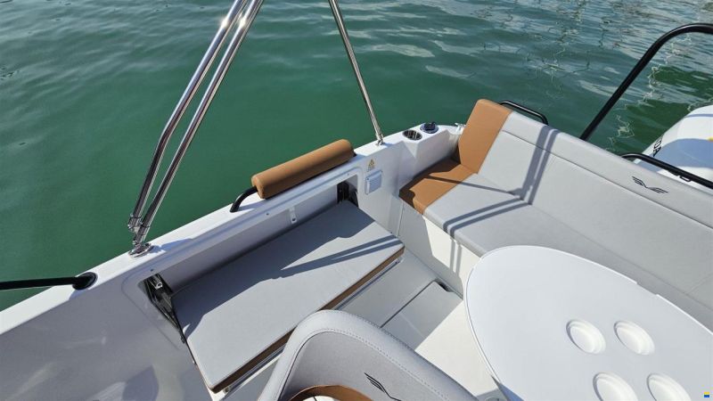 Beneteau Flyer 7 SUNdeck