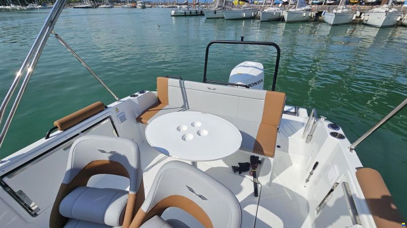 Beneteau Flyer 7 SUNdeck