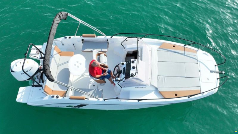 Beneteau Flyer 7 SUNdeck