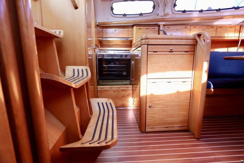 Bavaria 31