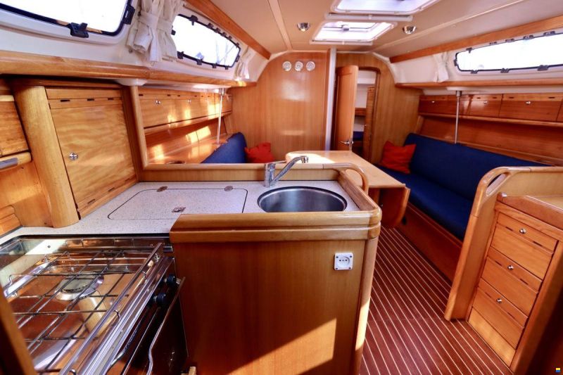 Bavaria 31