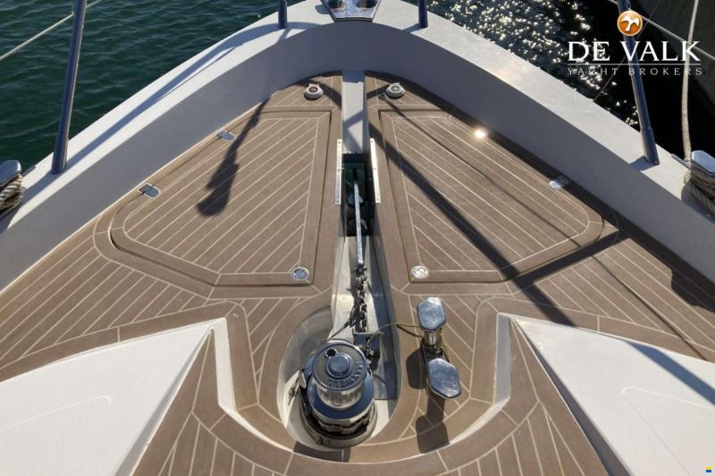 Sealine T60