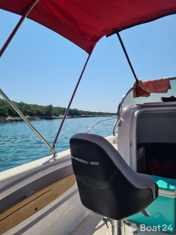 Ranieri Shadow 22 Deck