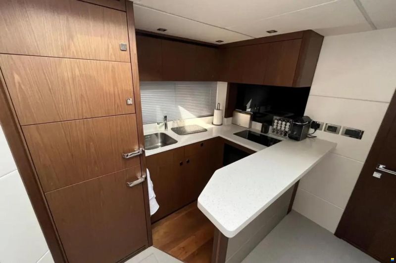 Sunseeker Predator 50