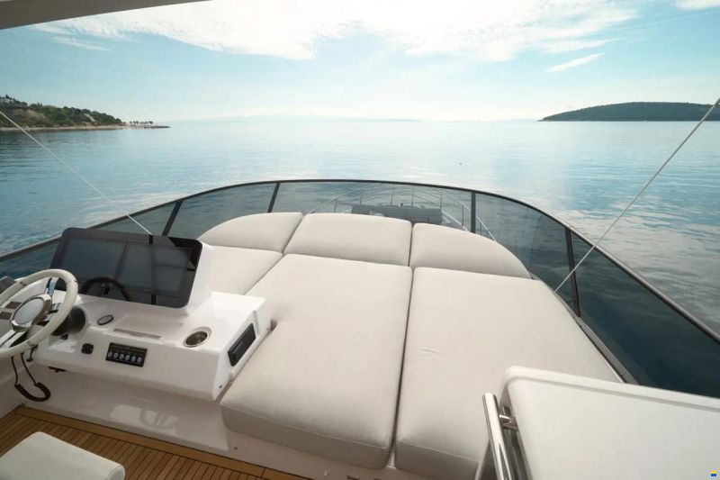Azimut Fly 53