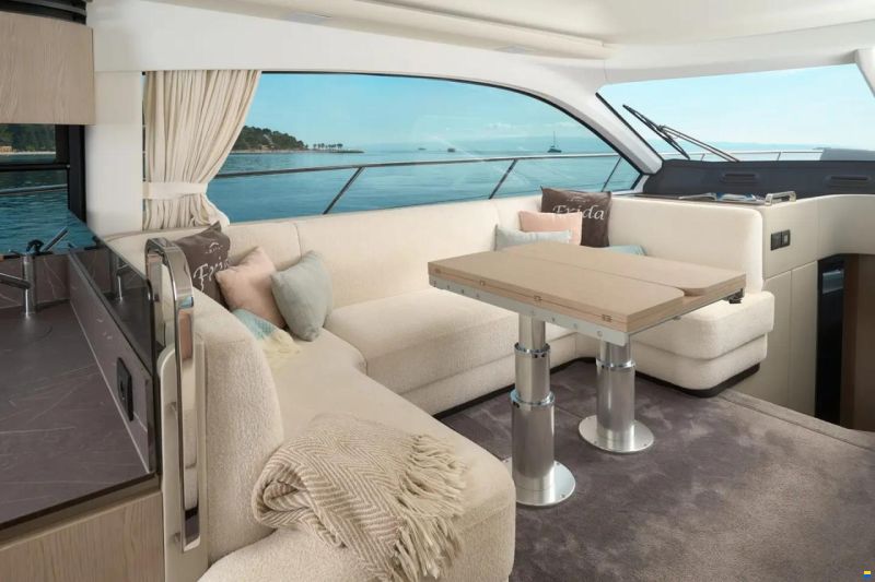 Azimut Fly 53