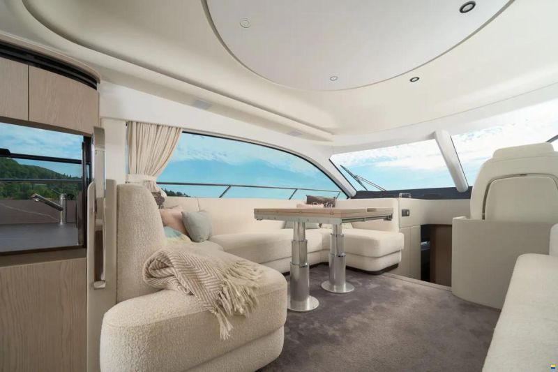 Azimut Fly 53