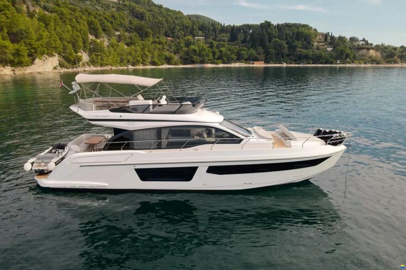 Azimut Fly 53