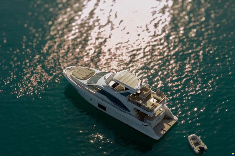 Azimut Fly 55