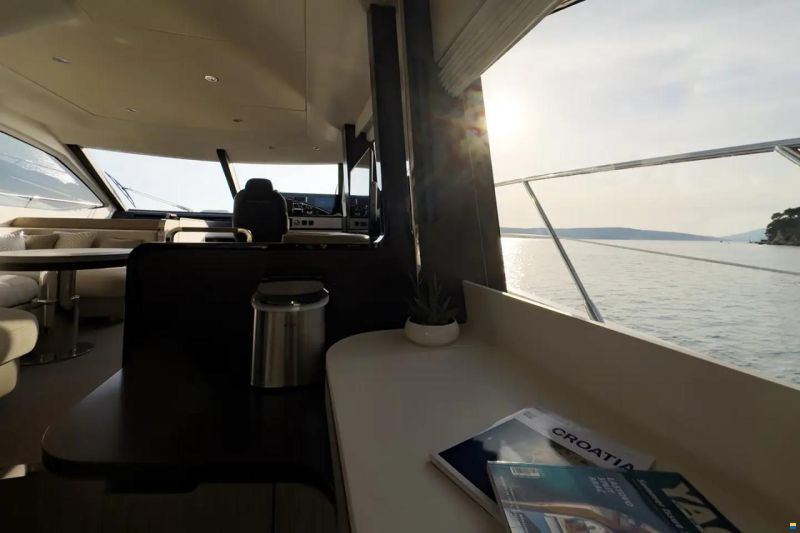 Azimut Fly 55