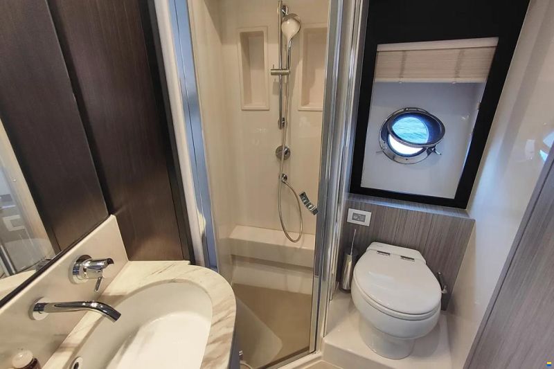 Azimut Fly 55