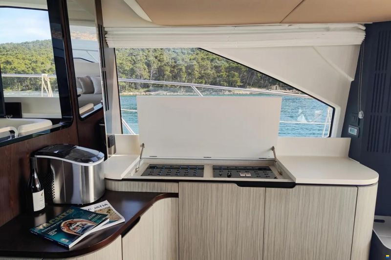 Azimut Fly 55