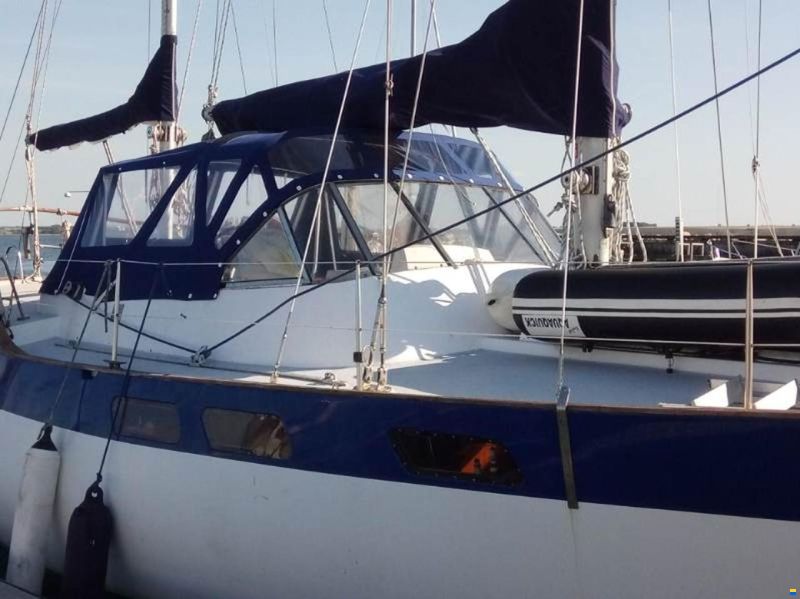 Amphora 38