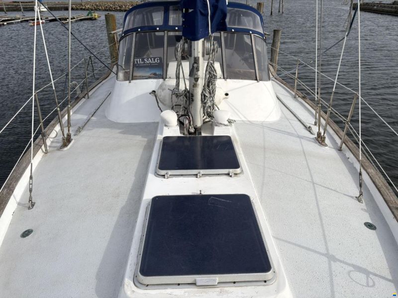 Amphora 38