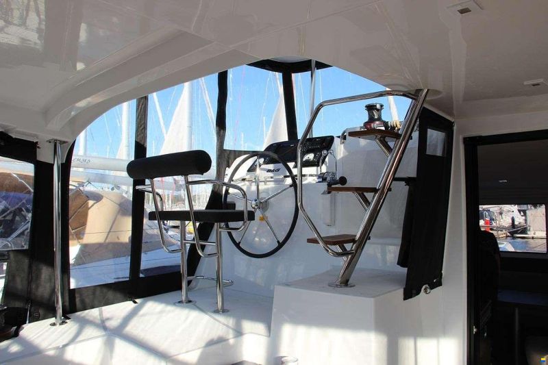 Lagoon 42