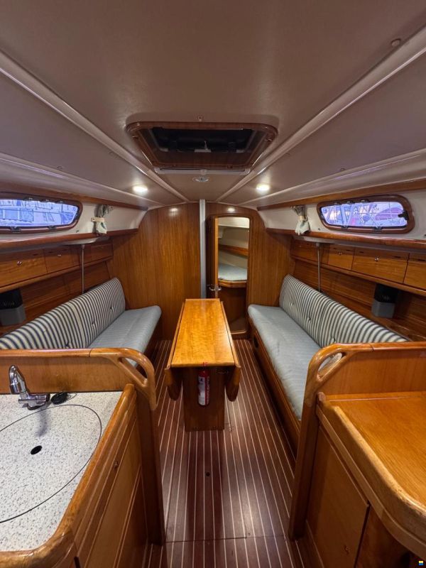 Bavaria 30 cruiser