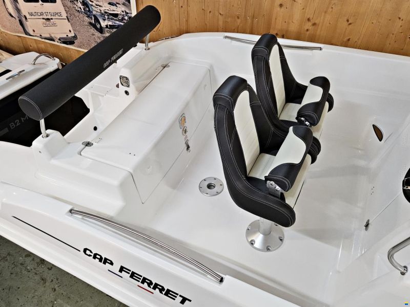 B2 Marine Cap Ferret 572 Cruiser + Mercury 115 EFI