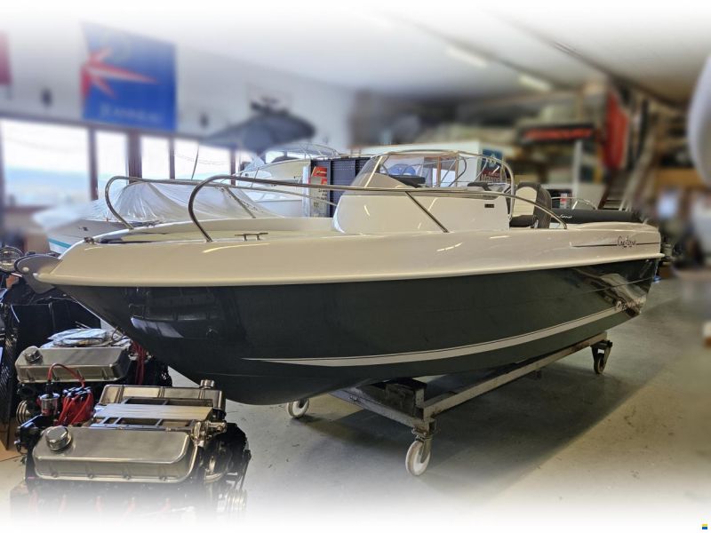 B2 Marine Cap Ferret 552 Sun Deck + Mercury 60 EFI