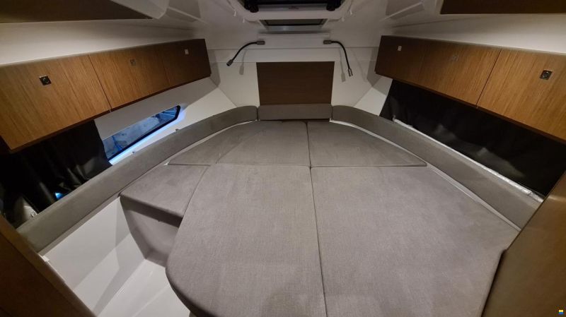 Beneteau Antares 9
