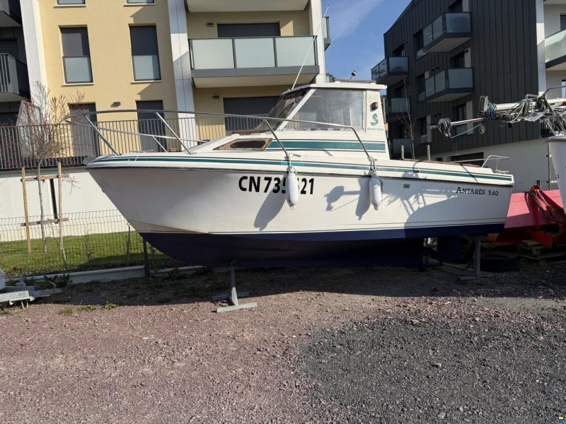 Beneteau Antares 560