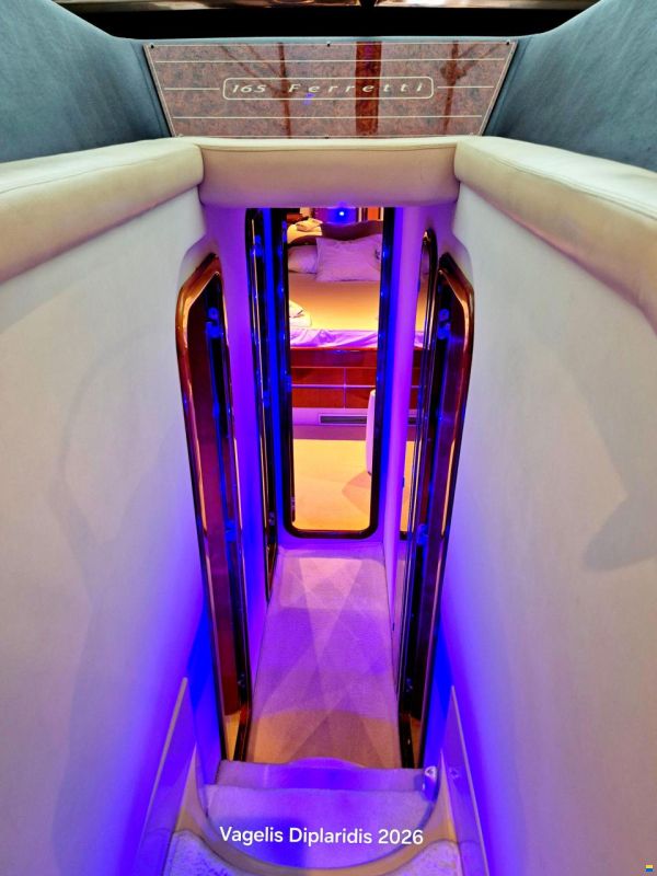 Ferretti 165 FLY