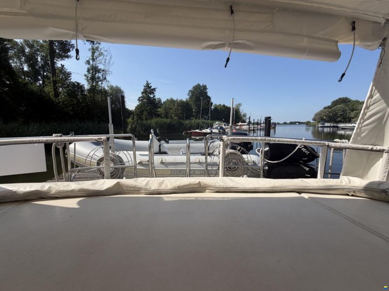 Coronet Commander 38`