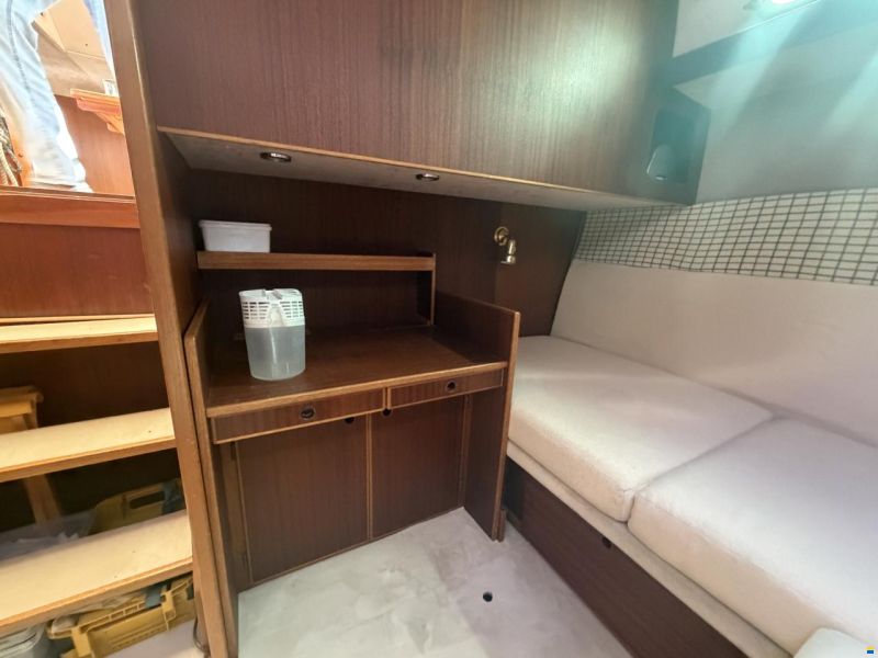 Coronet Commander 38`