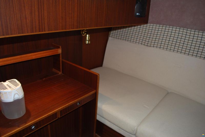 Coronet Commander 38`