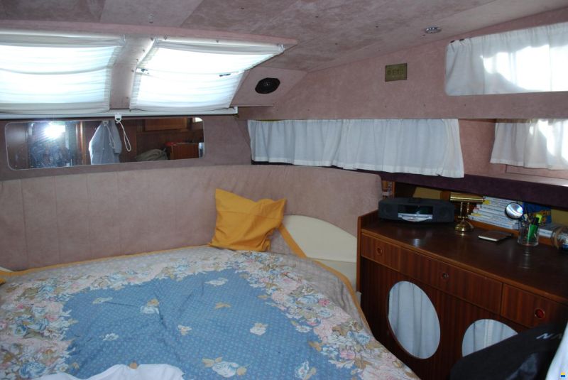Coronet Commander 38`