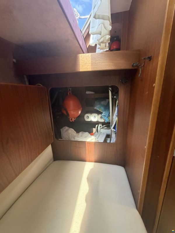 Coronet Commander 38`