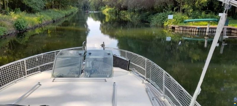 Coronet Commander 38`
