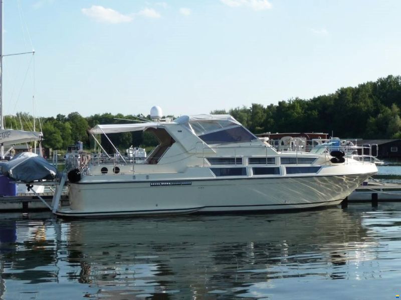 Coronet Commander 38`