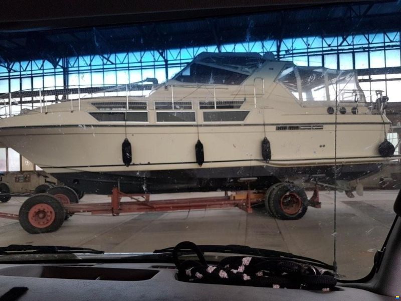 Coronet Commander 38`