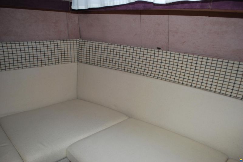 Coronet Commander 38`