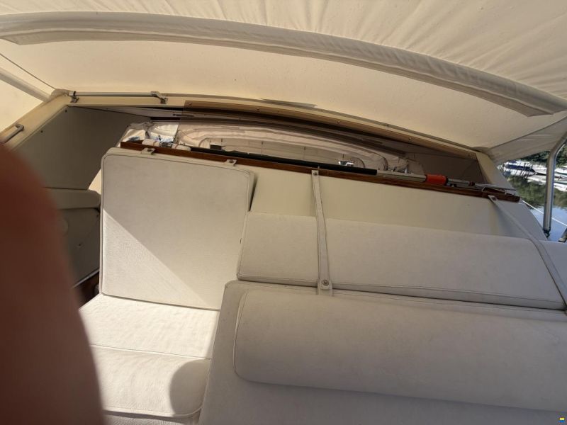 Coronet Commander 38`