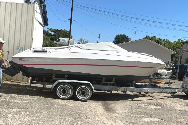 Chris Craft Concept 218