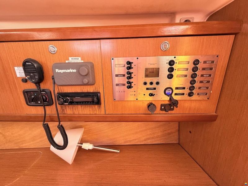 Beneteau Oceanis 43