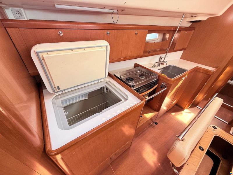Beneteau Oceanis 43