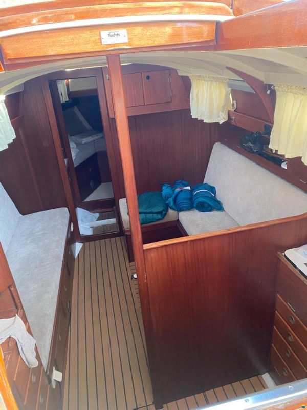 Hallberg-Rassy Mistral 33
