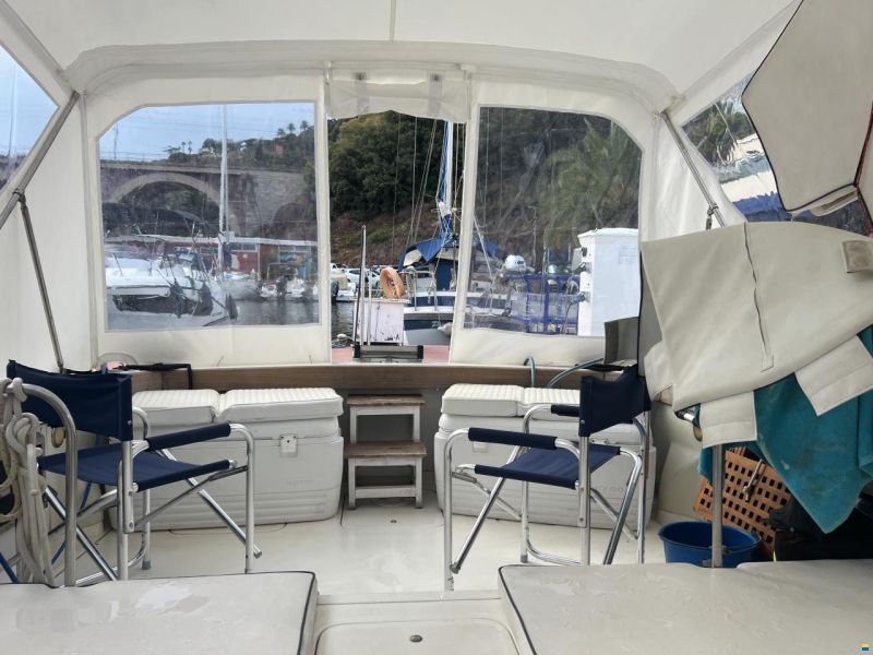 Bertram 28 Fly