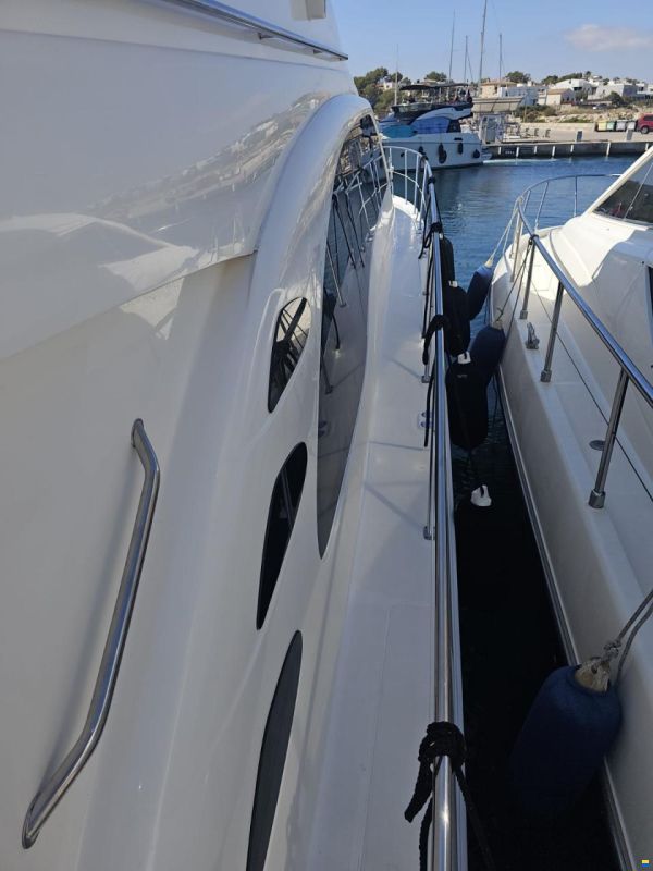 Sea Ray 58 Sedan Bridge