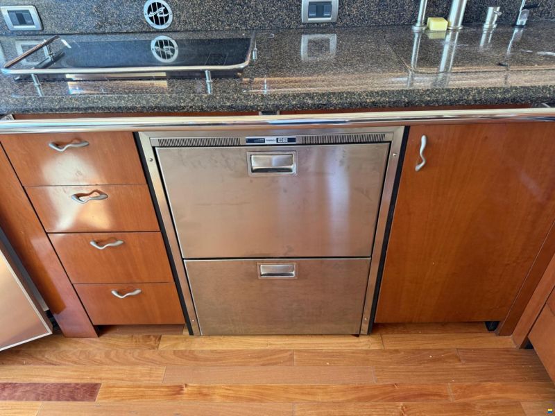 Sea Ray 58 Sedan Bridge