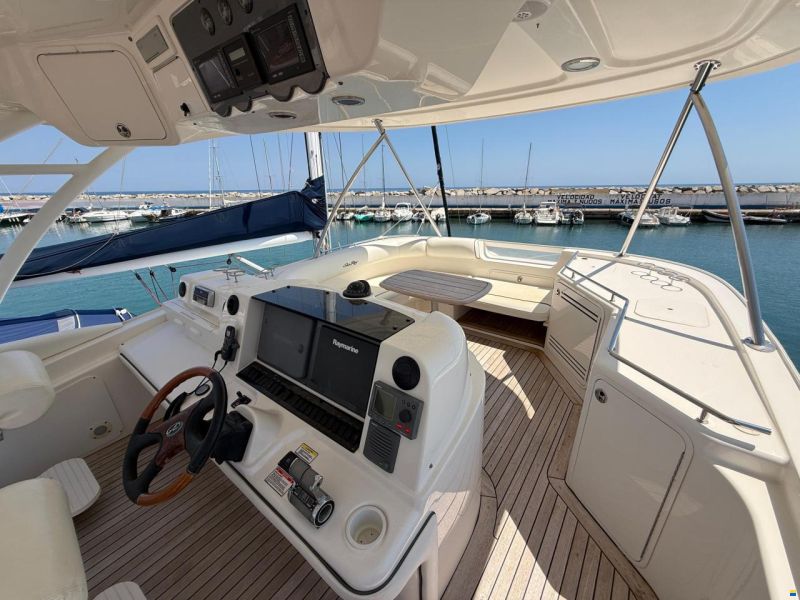 Sea Ray 58 Sedan Bridge