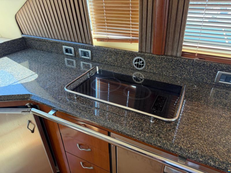 Sea Ray 58 Sedan Bridge