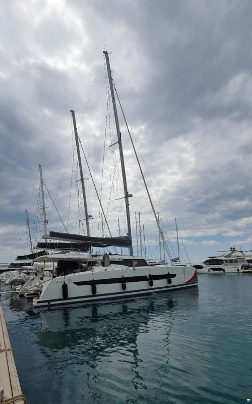 Fountaine Pajot Aura 51