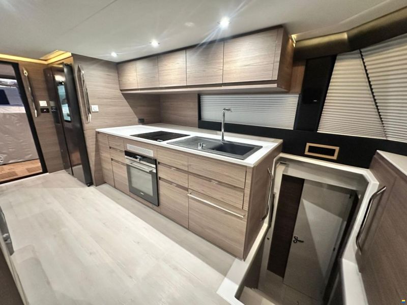 Aventura 56 MY