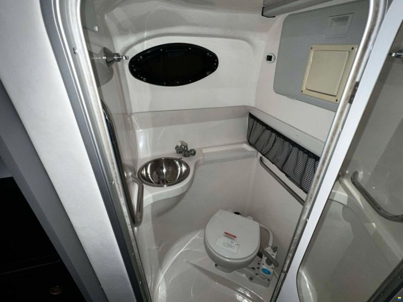 Campion 805 LX Allante - MerCruiser